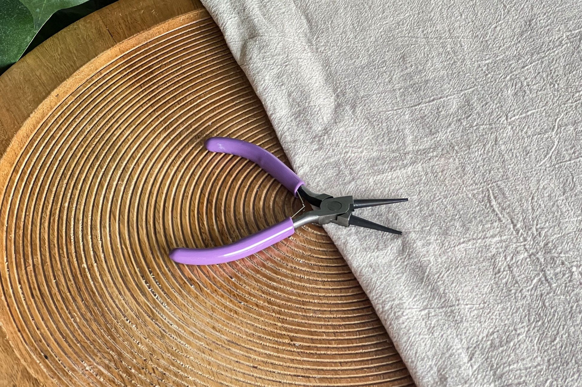 Polymeerklei oorbel tang paars