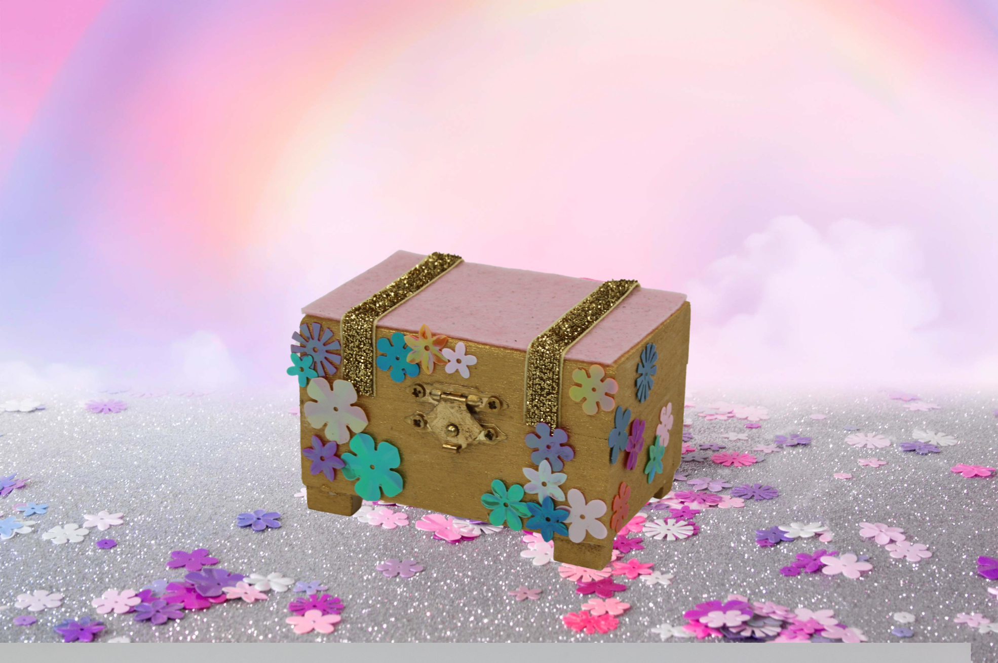 Jewelry box gold